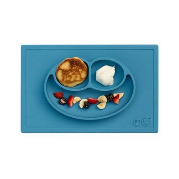 EZPZ Happy Mat Blue- 100% Silicone, BPA free, suction plate for baby or toddler - Picture 3 of 7